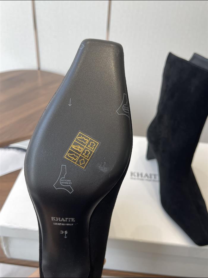 2025112817448885 390